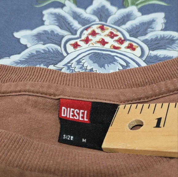 Diesel Men's Brown T-Shirt Size M - Picture 10 of 11